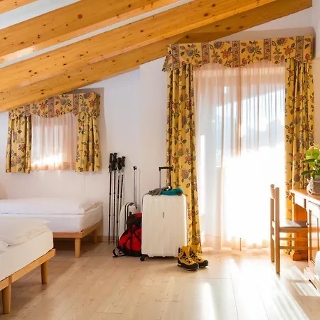 Otel Bonapace ***s Madonna
